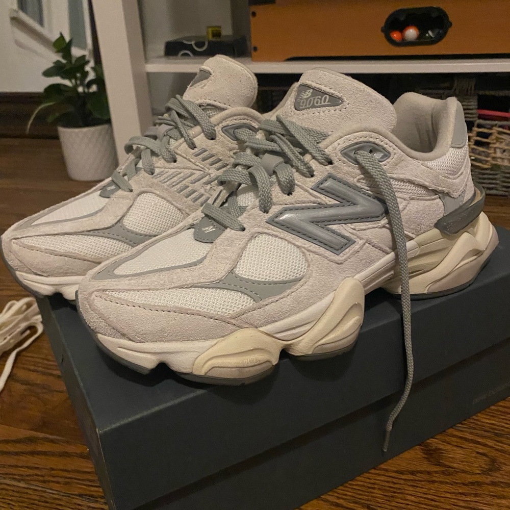 New Balance 9060